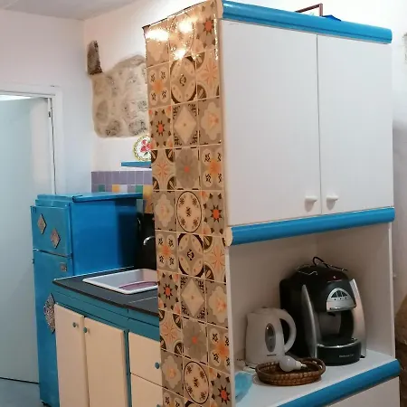 לינה וארוחת בוקר Il Cortiletto Di Via Minniti סירקוזה