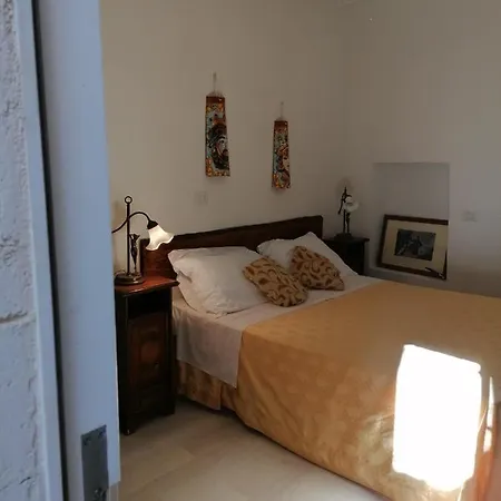 Il Cortiletto Di Via Minniti לינה וארוחת בוקר